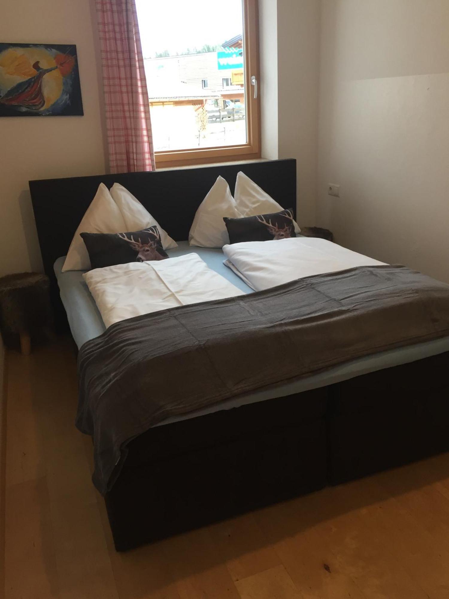 Ferienwohnungen Ellmer Flachau Habitación foto